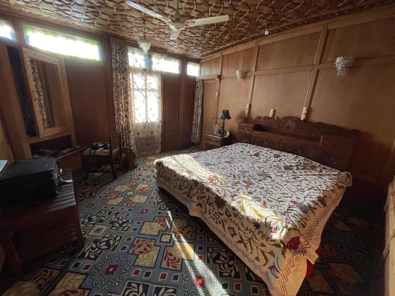 Mossess Group Of Houseboats Hotel Srinagar  Bagian luar foto